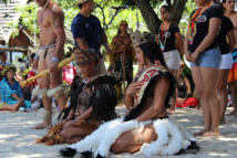 La délégation de Rapa Nui veut tout faire pour "que la culture polynésienne ne disparaisse pas" [IMAGES ET SON]