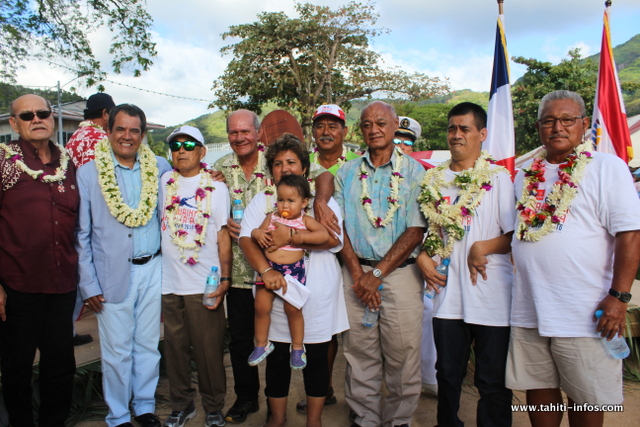 Le Président Edouard Fritch a medaillé 7 Chevaliers l'ordre de Tahiti Nui