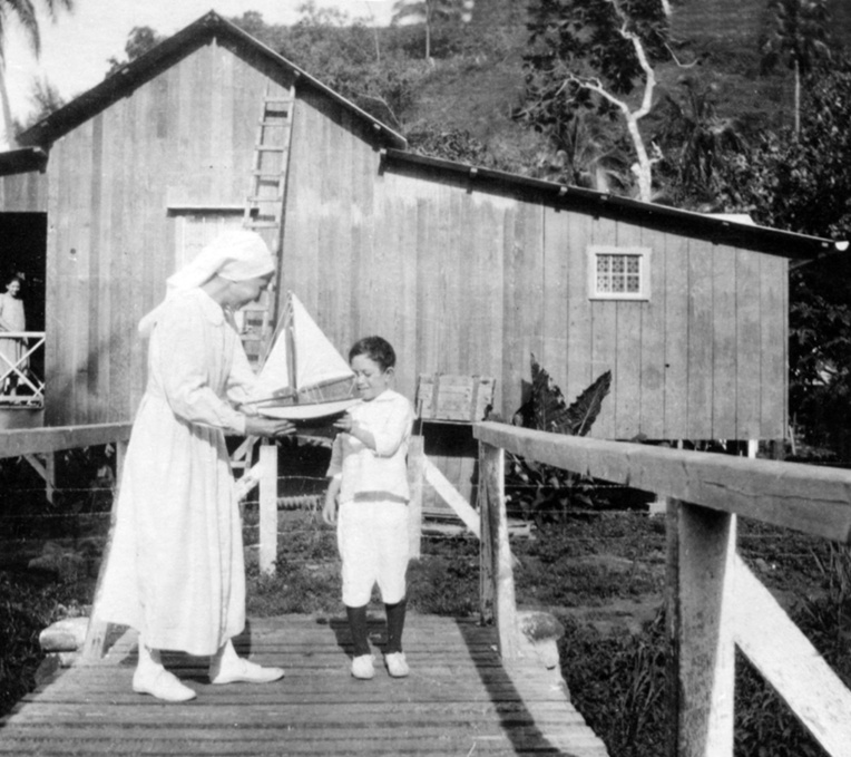 Infirmière de la mission protestante à Orofara vers 1951. Coll DEFAP