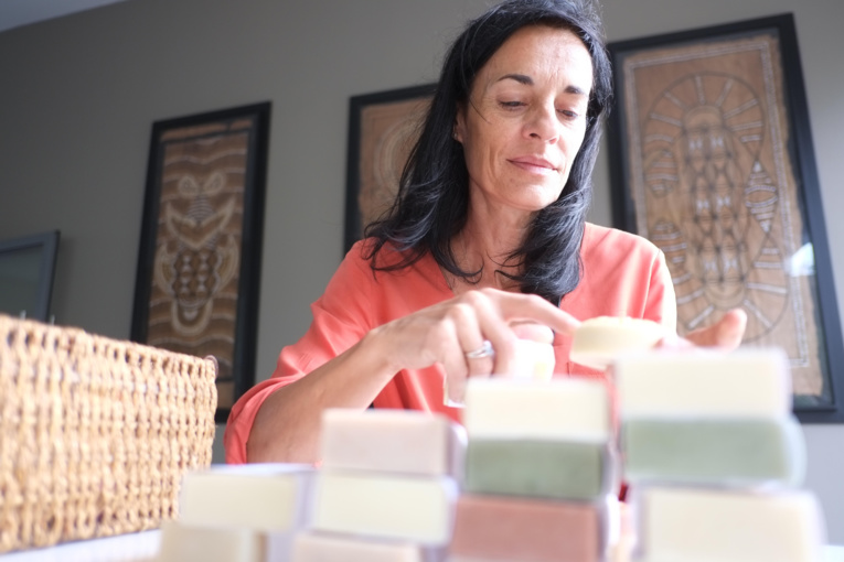 Véronique a remporté le Fenua d’argent lors du dernier salon Made in fenua, pour son savon à la bière, une création qui a connu un succès fou.