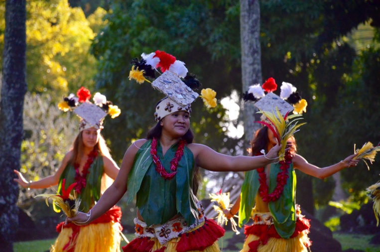 Temaeva fête ses 55 ans au Marae Arahurahu