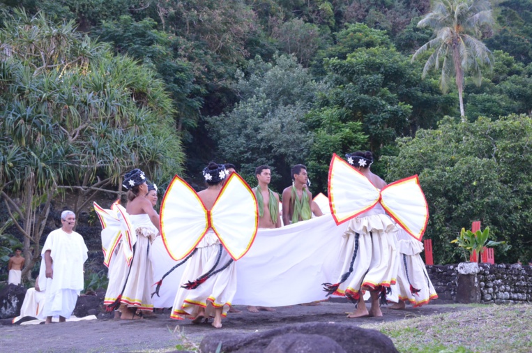 Temaeva fête ses 55 ans au Marae Arahurahu