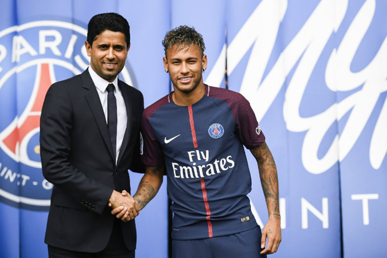 Le PSG présente son joyau Neymar