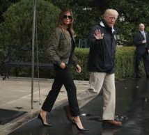 Melania Trump aux inondations, deux looks: talons aiguilles et casquette