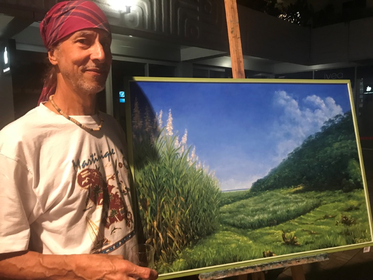 Dominique Fargues a trouvé son inspiration dans ses origines Martiniquaise : un paysage avec des flèches de cannes prêtes être récoltées.