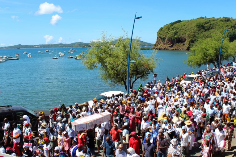 Les sénateurs instaurent une limitation au droit du sol à Mayotte