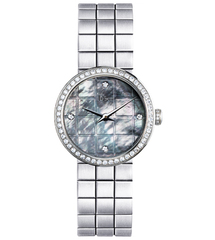 D comme diamants, mais surtout, D comme Dior ! Tel est le petit nom facile à retenir de la nouvelle montre Christian Dior à se faire offrir pour les fêtes