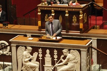 L'assemblée adopte la révision de la loi organique, Michel Buillard s'alarme du "fossé" qui se creuse entre le Fenua et la métropole