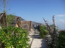 Menacés d'expulsion, les exploitants du Lagoonarium de Moorea font de la résistance