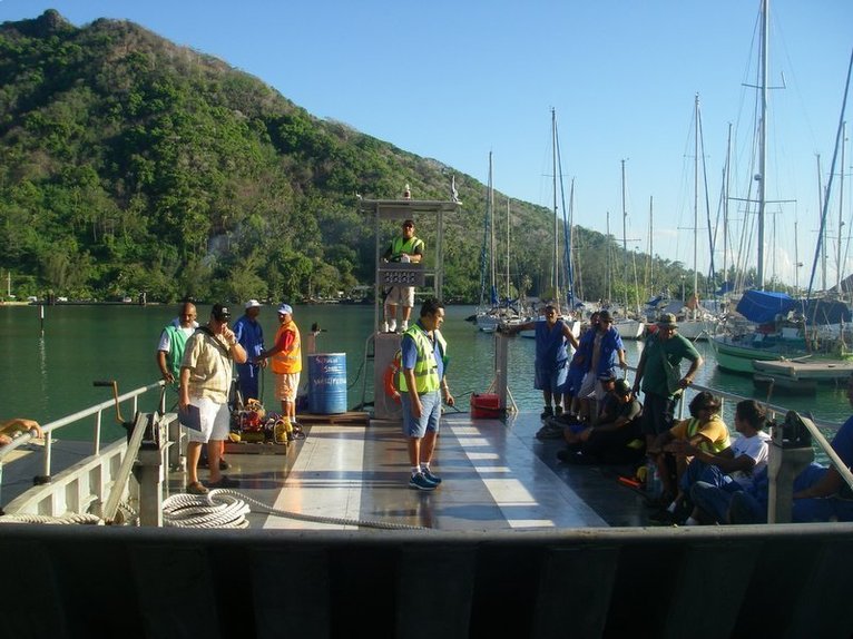 Menacés d'expulsion, les exploitants du Lagoonarium de Moorea font de la résistance