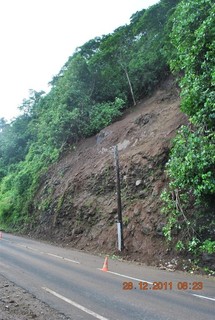 Glissement de terrain Papenoo: la route reste fermée jusqu'à nouvel ordre