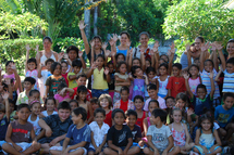 Papeete : 80 enfants de Taimoana rencontrent... Pierre et le Loup !