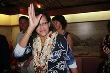 La Ministre de l'outre-mer dit au revoir aux Polynésiens