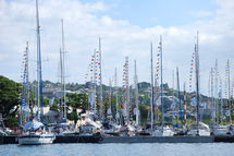 Mercredi, le quai des Yachts de Papeete se remplit de bateaux tourdumondistes