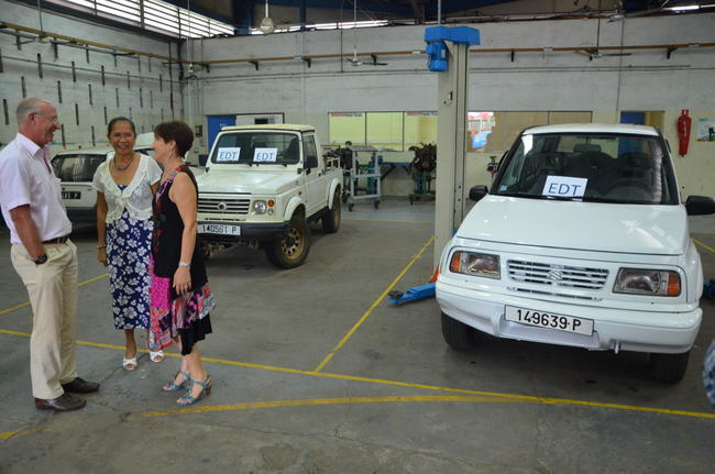 Lycée Taaone : EdT offre deux véhicules à l’atelier Maintenance automobile