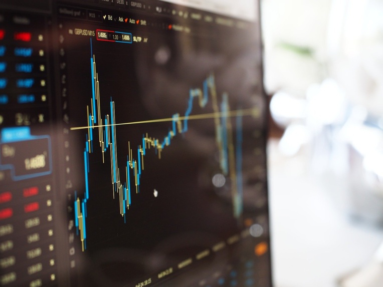 Après un krach historique, rebond prononcé des marchés européens