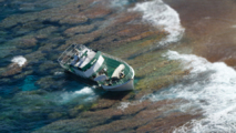 Pas d’avenir pour le navire de pêche échoué sur l’atoll de Pukapuka