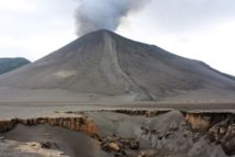 Le volcan Yasur de Tanna déclenche une alerte 3