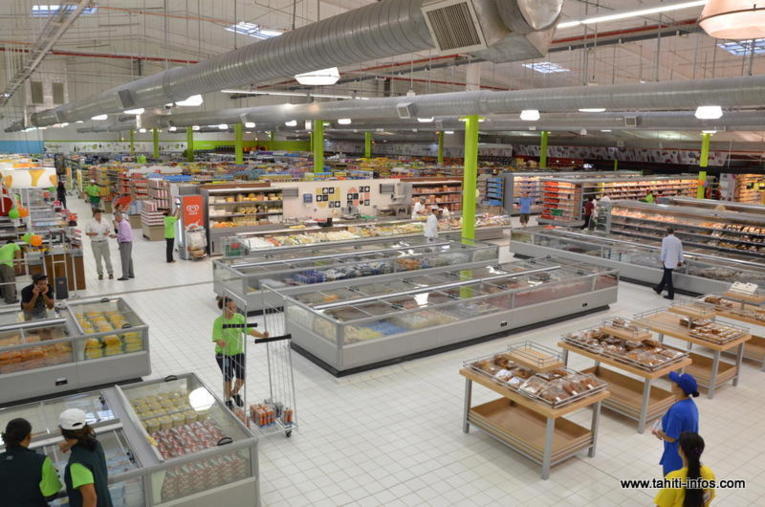 Le supermarché présente 3.500 m2 de surface d'exposition