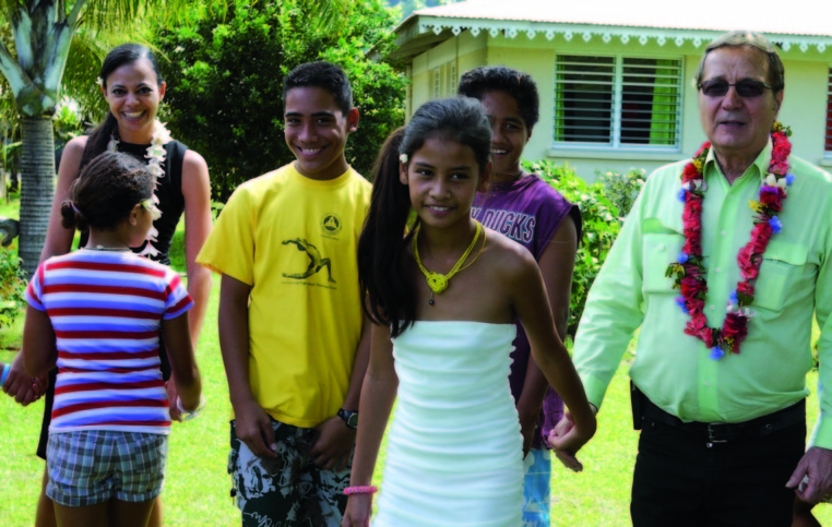 Village d’enfants de Polynésie: 35 cartables  offerts pour bien démarrer la rentrée !