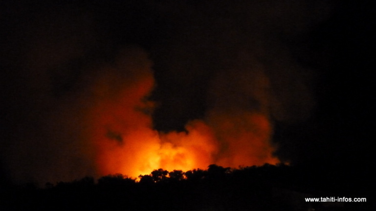 L'incendie vu de Mahinarama à 20 h