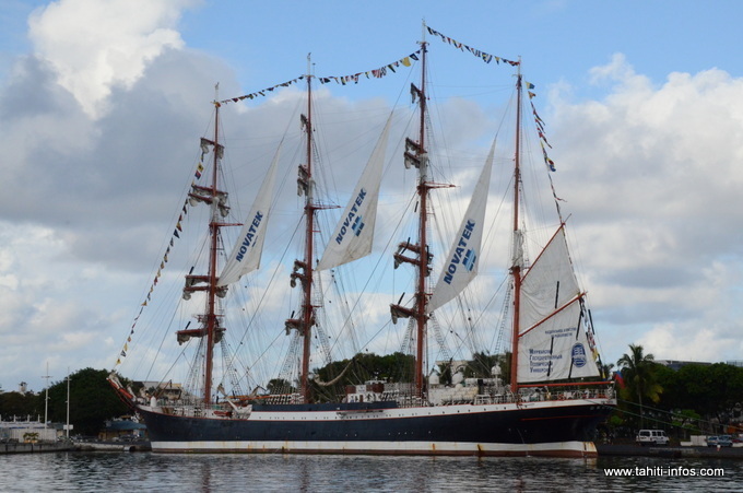 En escale à Papeete : visitez le Sedov, plus grand navire école au monde