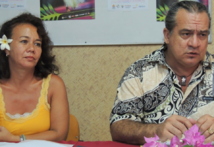 Heremoana Maamaatuaiahutapu, le directeur de la maison de la culture et Vanina Ehu membre du jury au Heiva i Tahiti, chorégraphe et Présidente du Jury du 8ème Hura Tapairu.