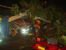 Lors des opérations de secours à Mahina dans la nuit du 17 au 18 décembre 2012.