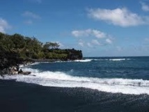 Accident de surf à Mahina: il se blesse à la gorge