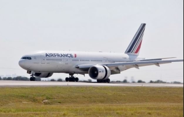 Faa'a: Un avion d'Air France heurte des volatiles à l'atterrissage, départ sur LAX reporté d'un jour