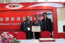 Tahiti Tourisme China reçoit un prestigieux prix offert par China Outbound Tourism Research Institute (COTRI)