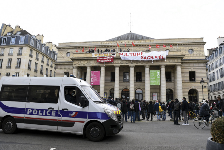 Le mouvement d'"occupation" des théâtres s'amplifie