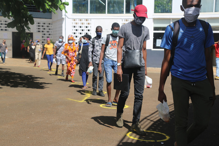 Mayotte: après la mort de deux lycéens, les élèves manifestent leur colère