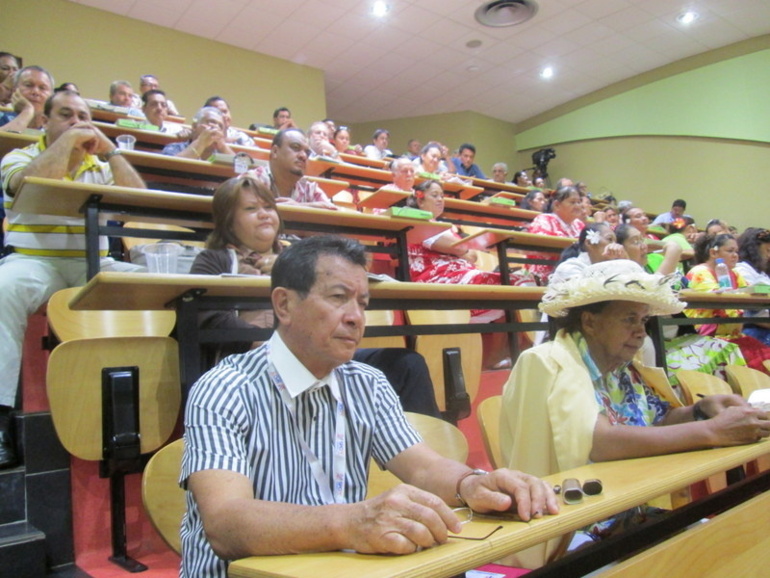 Congrès des communes 2013 : Les petites communes des îles veulent devenir des communes à part entière.