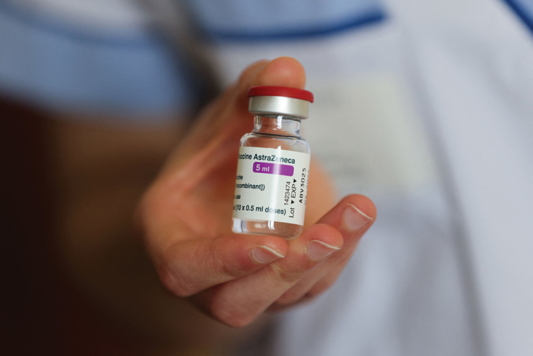 Livraisons de vaccins: AstraZeneca et l'UE mettent fin à leur contentieux