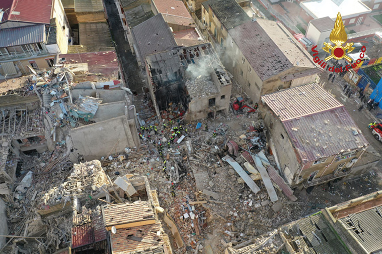 Handout / Vigili del Fuoco / AFP