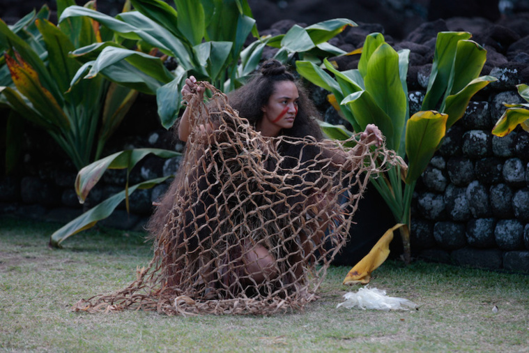 ​"Pi'i fenua ou l'appel de la terre" envoûte le marae Arahurahu