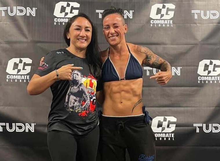 Flore Hani (à droite) aux côtés de sa partenaire d'entrainement, Carla Esparza, détentrice de la ceinture de championne des poids pailles (strawweight) à l'UFC. (photo : Facebook Carla Esparza)