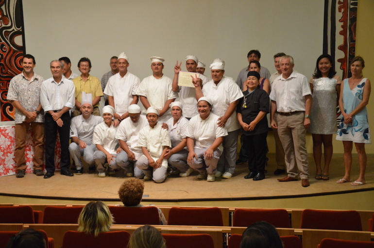 Douze super-commis achèvent leur formation en cuisine chinoise