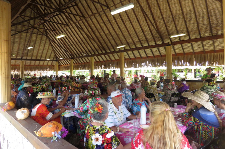 Un tāmā'ara'a pour les matahiapo de Moorea