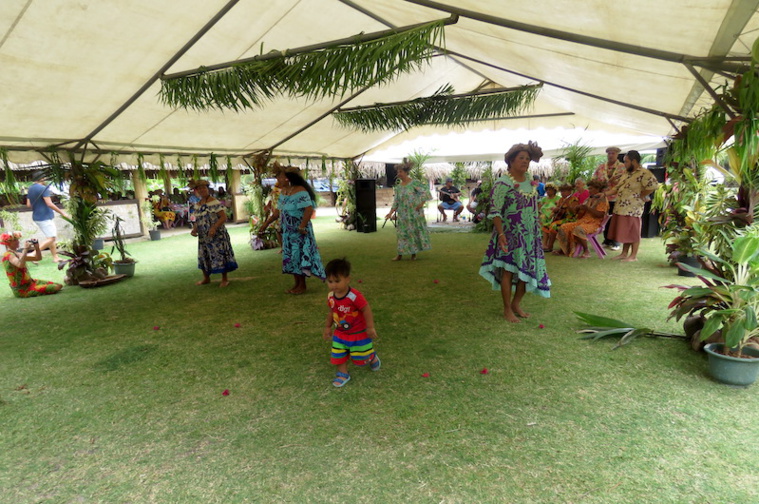 Un tāmā'ara'a pour les matahiapo de Moorea