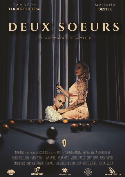 L'affiche officielle du court-métrage Deux Soeurs, avec les deux actrices principales.