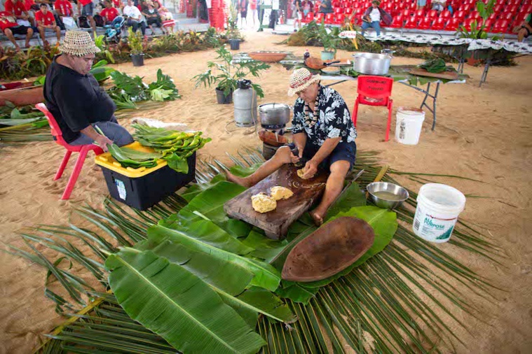 Les démonstrations de Tubuai, l'île hôte se sont enchaîné mercredi sous le chapiteau.