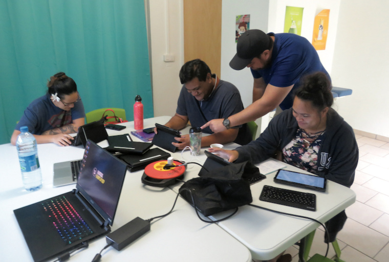 Formation des futurs codeurs de Moorea