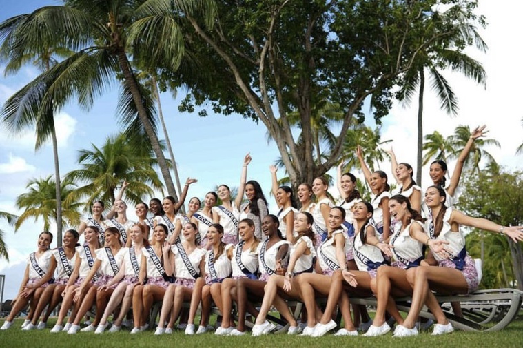 Les 29 candidates de Miss France 2023 réunies en Guadeloupe (source Instagram : MissFranceoff)