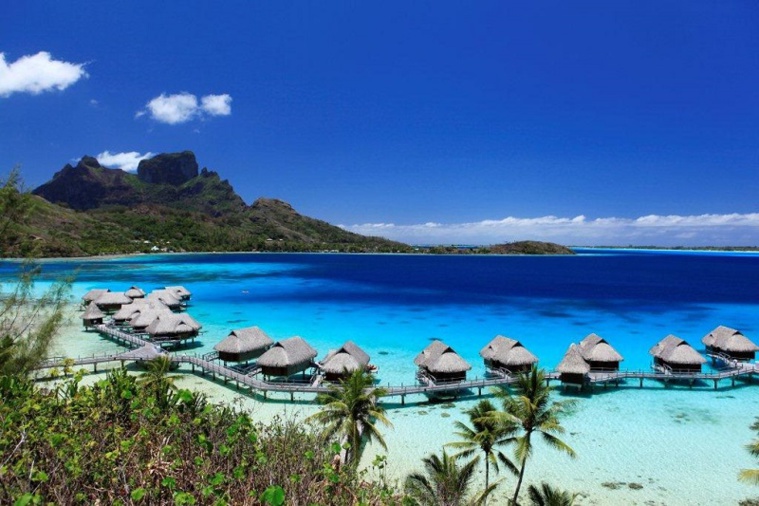 Les Sofitel de Bora Bora cédés au groupe Royal, 50 salariés repris en 2025