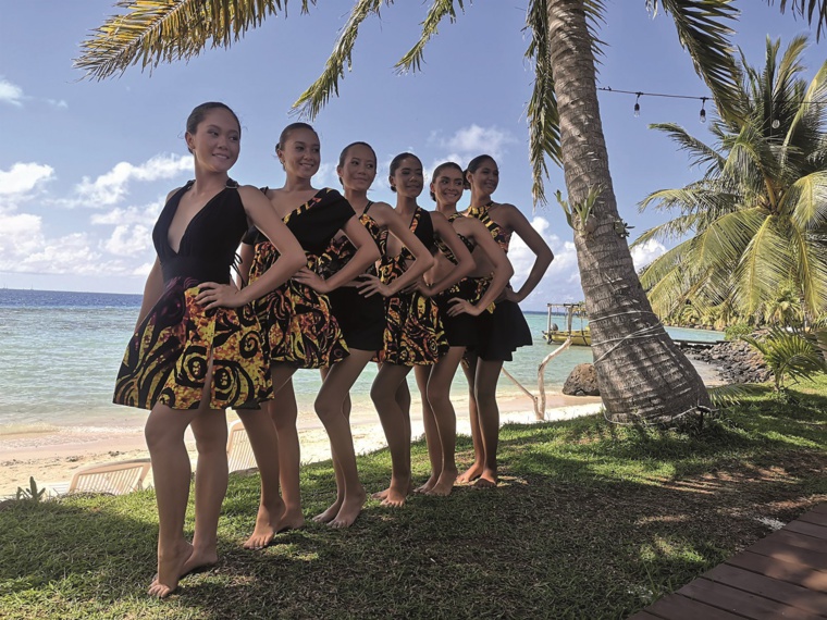 Les candidates à l'élection de Miss Raromatai.