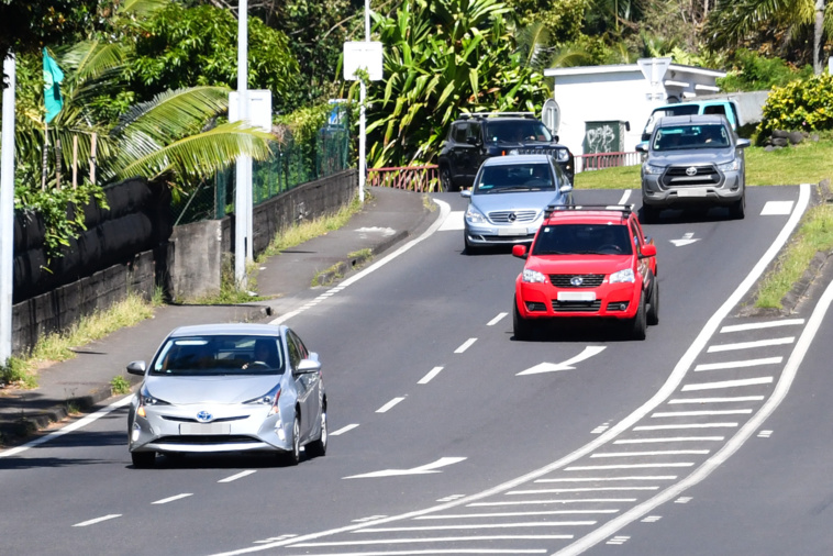 L'entonnoir à la sortie du rond point du Tahara'a, côté mahina,  constitue une grande partie du problème.