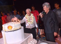 Albert Moux médaillé de l'Ordre de Tahiti Nui à l'occasion de son anniversaire (DIAPORAMA)