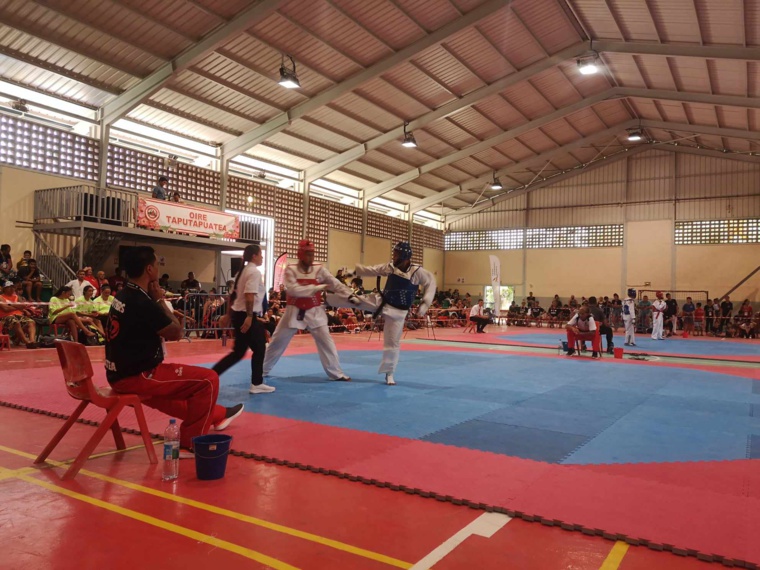 130 athlètes de 15 clubs étaient présents pour le taekwondo.